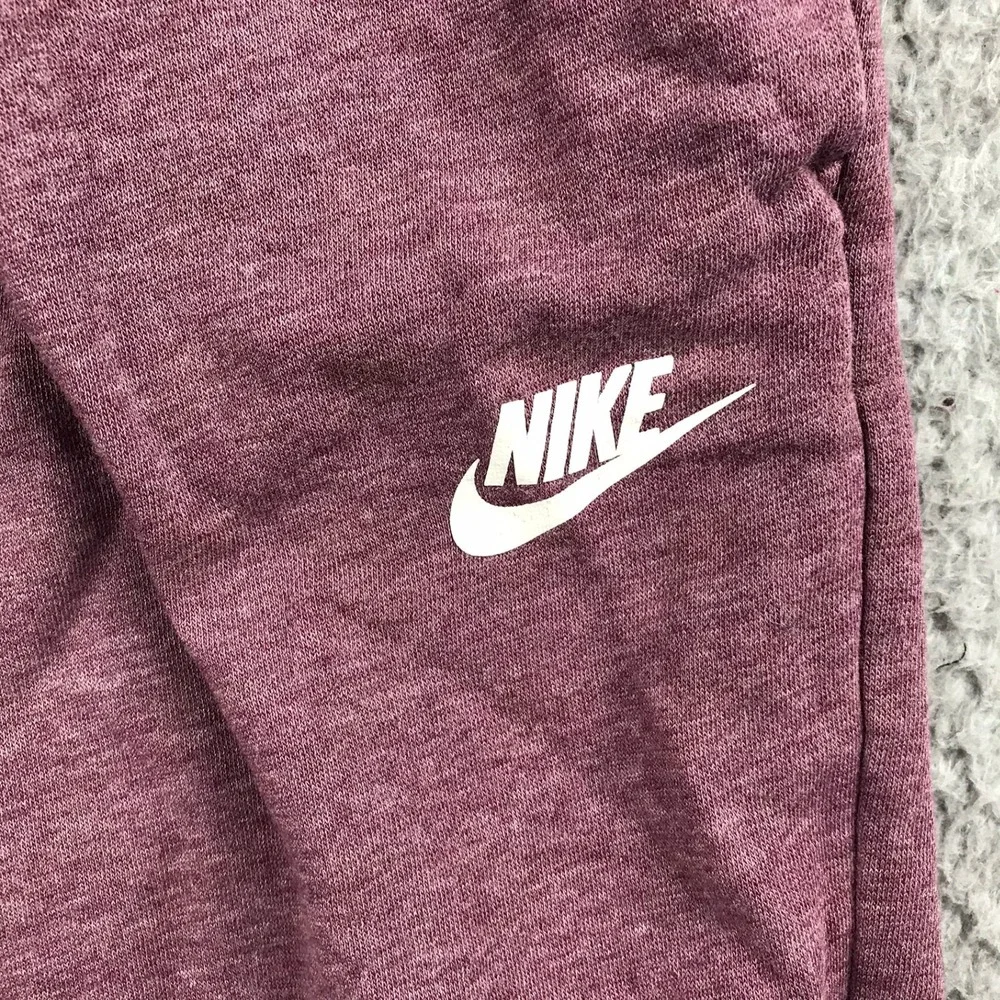 Nike Sweatpants Womens S (29x28) Burgundy Fleece Wide Leg Lounge Joggers *Flaw
